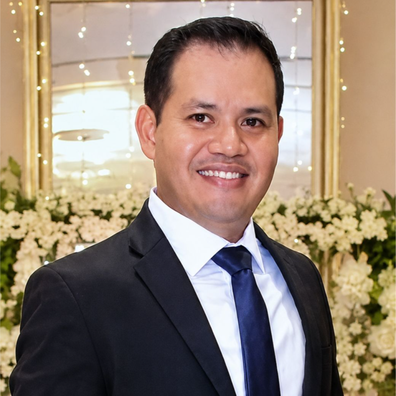 Cesar Martínez del Ángel — Gerente de Logística, Lausant Global
